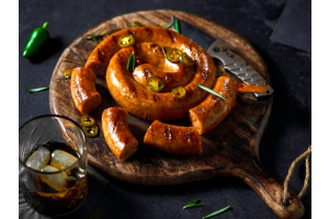 Texas Style Jalapeño Cheddar Sausage in de Smokey Goodness Box