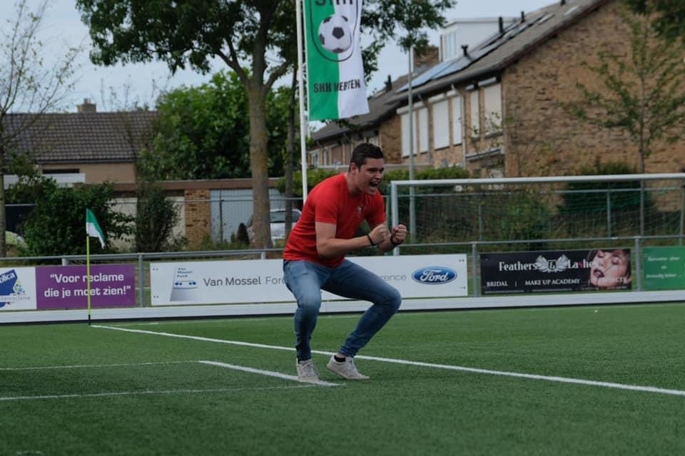 Onze Rick treedt op de voorgrond
